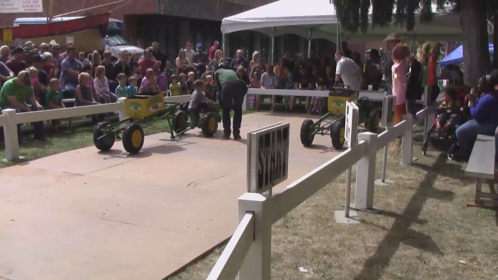 Thumbnail image for Tractor Pull 2014