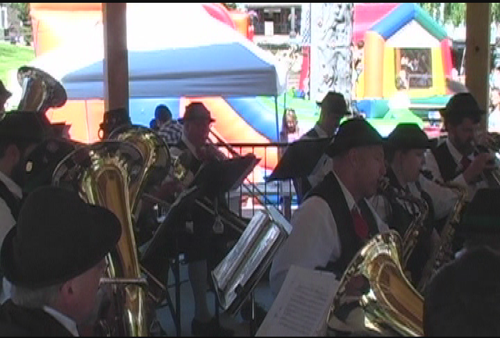 Thumbnail image for Leavenworth German Band Mayfest 2012